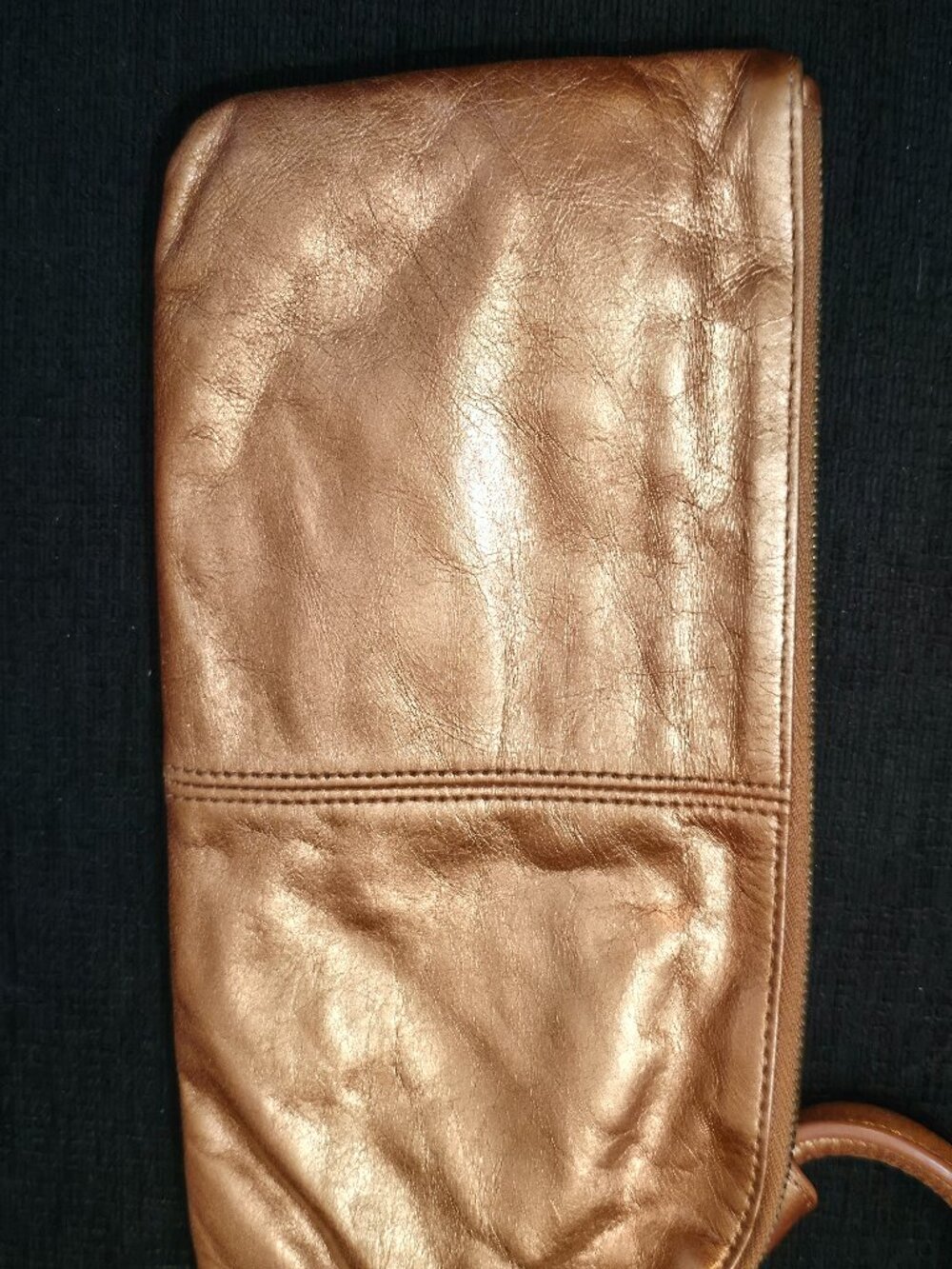 HOBO Sable Distressed Gold Leather Wristlet Wallet - Picture 3 of 6